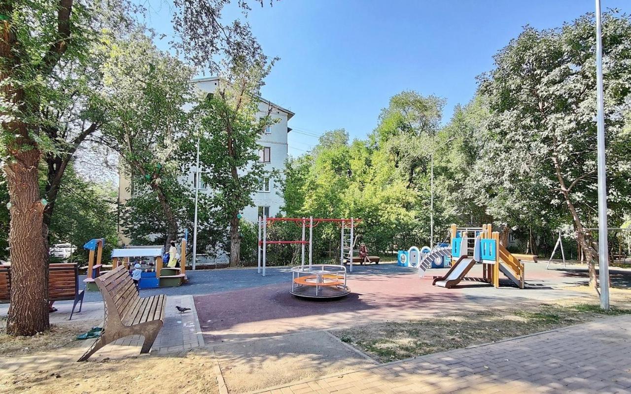 Апартаменты 10-й микрорайон, 5А Алма Ата Екстериор снимка
